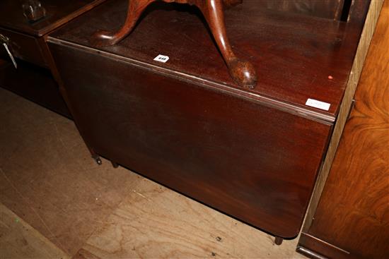 Mahogany William lV drop flap table(-)